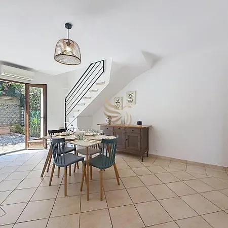 Escapade Carpeaux Maison Familiale Hébergement de vacances Fréjus