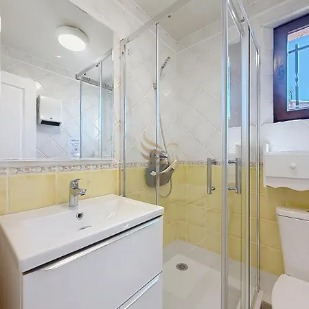 펜션 Escapade Carpeaux Maison Familiale Fréjus